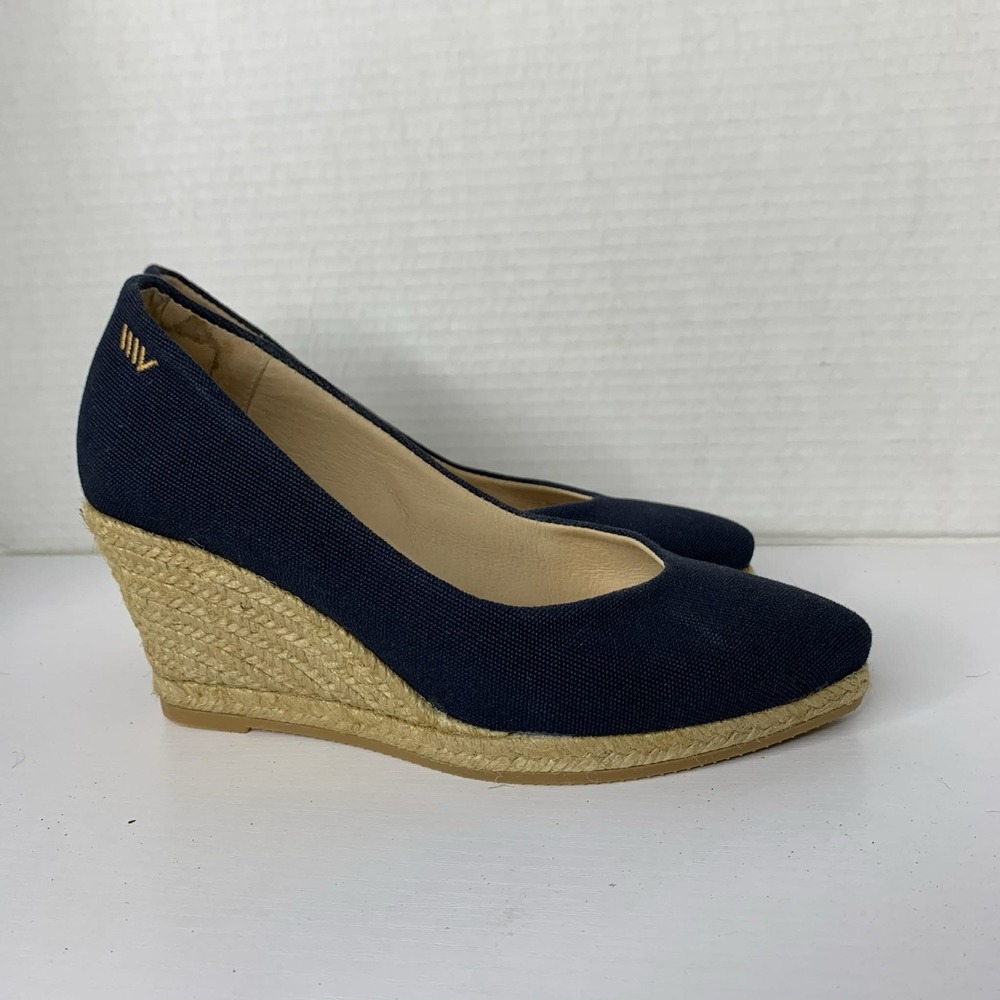 Viscata Palomera Navy Canvas Pointed Toe Wedge Espadrilles Size 35 -